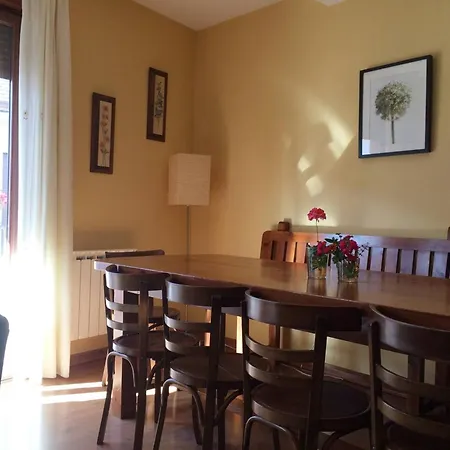 Spacious House In Ideal For Groups 160 M²